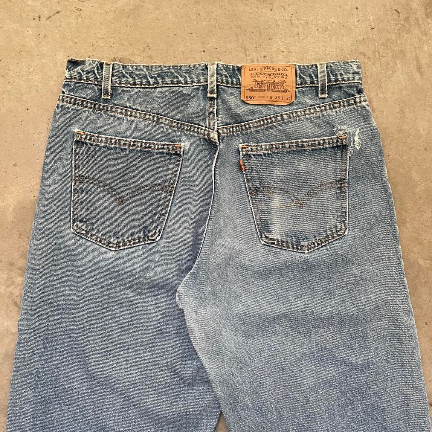 Vintage Levi’s 550 Medium Washed Jeans