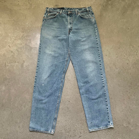 Vintage Levi’s 550 Medium Washed Jeans