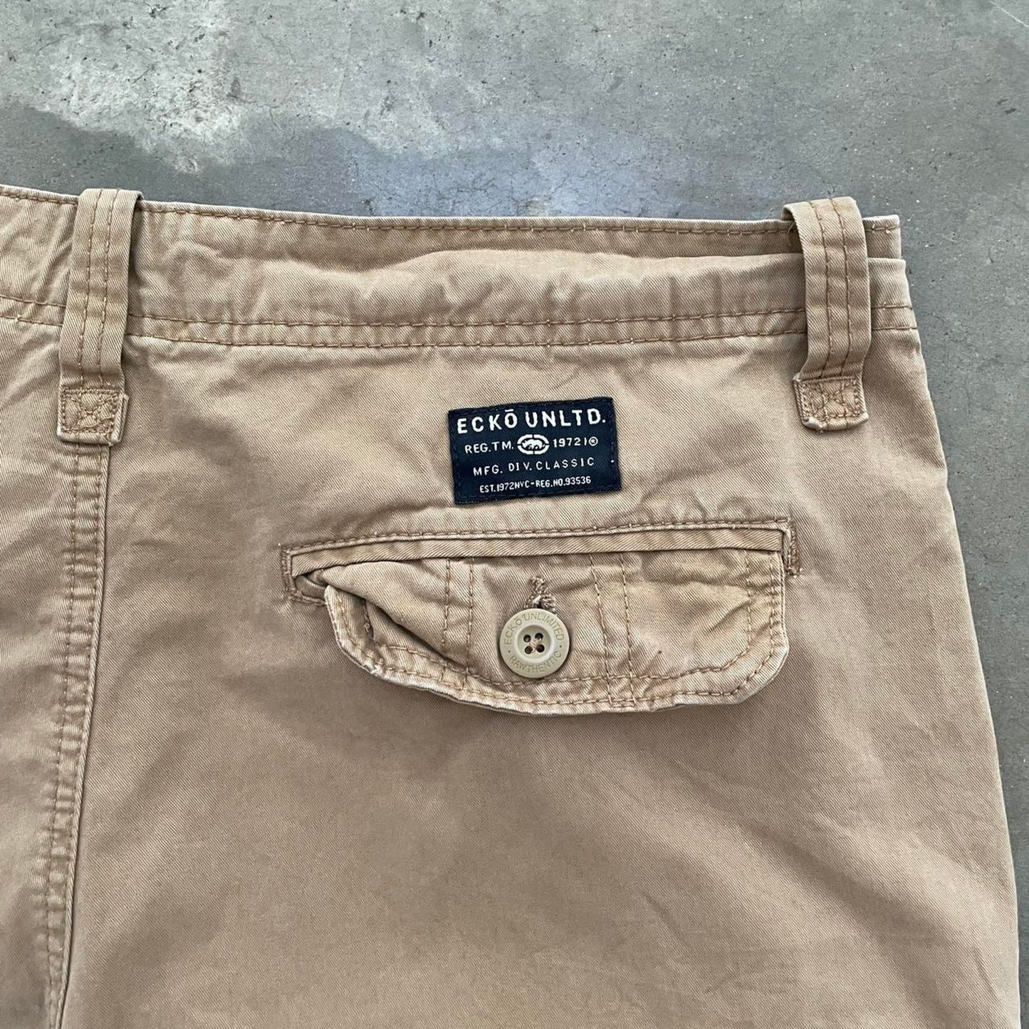 Eckō Unltd. Tan Cargo Shorts